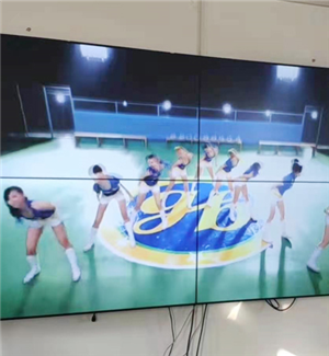 四川綿陽南郊機(jī)場(chǎng)中國(guó)航油油庫55寸3.5mm2X2分配器+壁掛支架